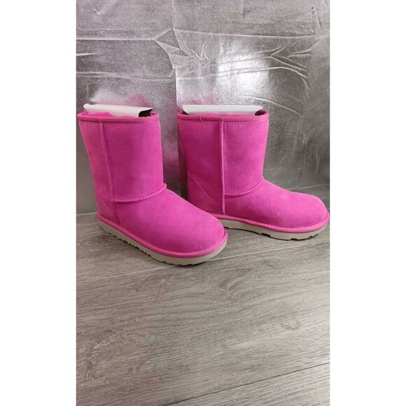 UGG Other - UGG Kids' Classic II Boots - Rock Rose 3 Little Kids